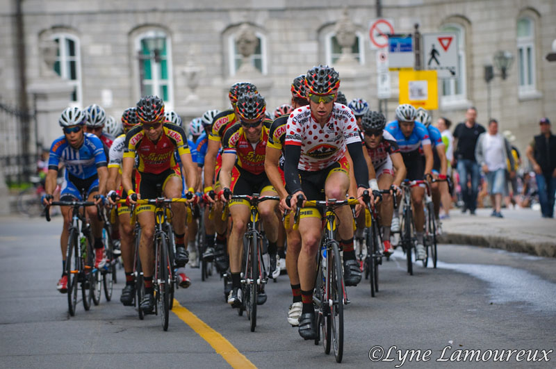5-Hr Energy team sets the pace at the front of the field