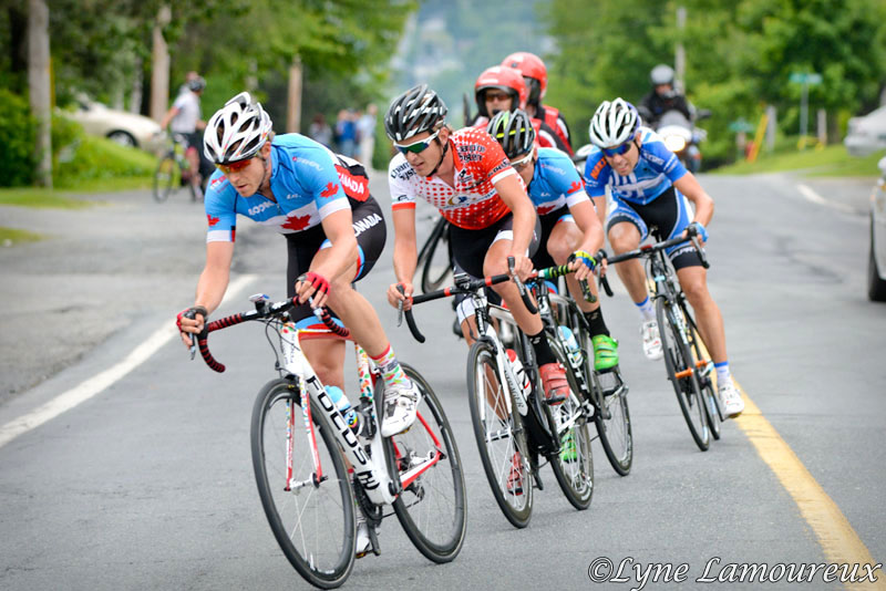 Nic Hamilton dropped back from the break to help his teammate Ch