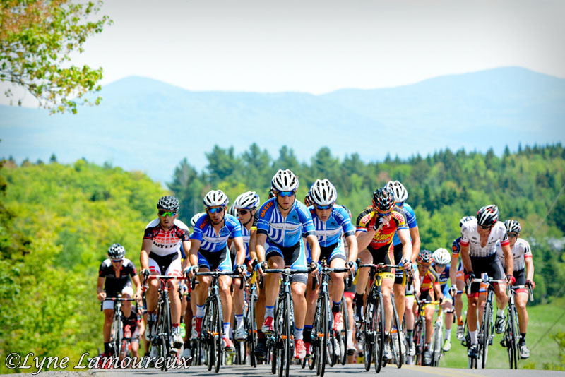 UnitedHealthcare sets the pace in the field