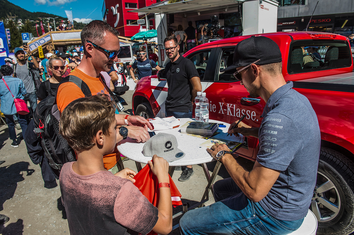 MTB World Champs Nino Schurter autograph session