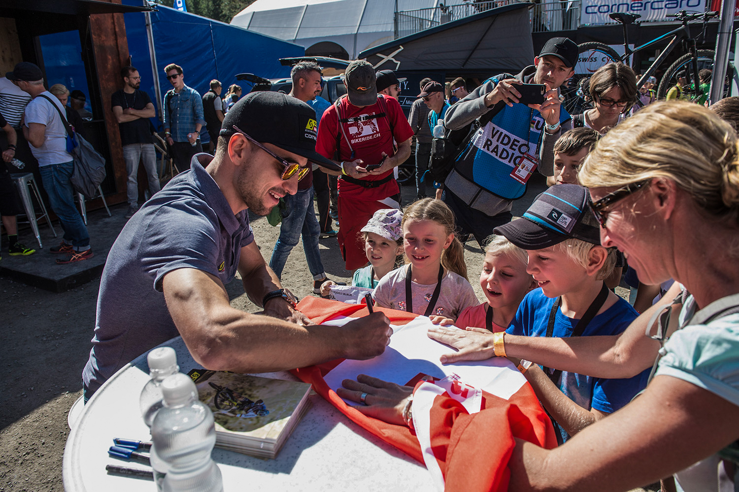 MTB World Champs Nino Schurter autograph session