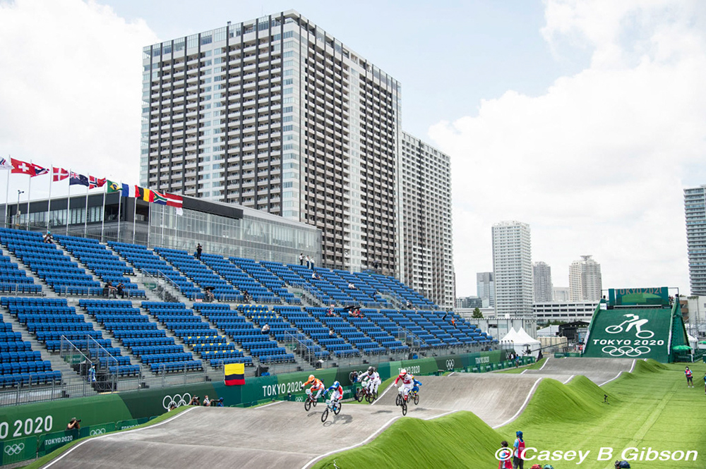 Tokyo 2020 Men's and Women's BMX 1/4 final qualifying
