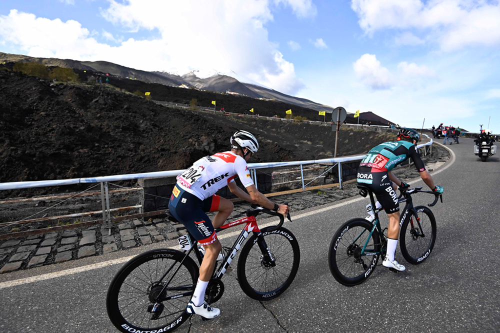 Giro d'Italia 2022 , Stage 4 - Da Avola to Etna/Nicolosi (Rifugio Sapienza)